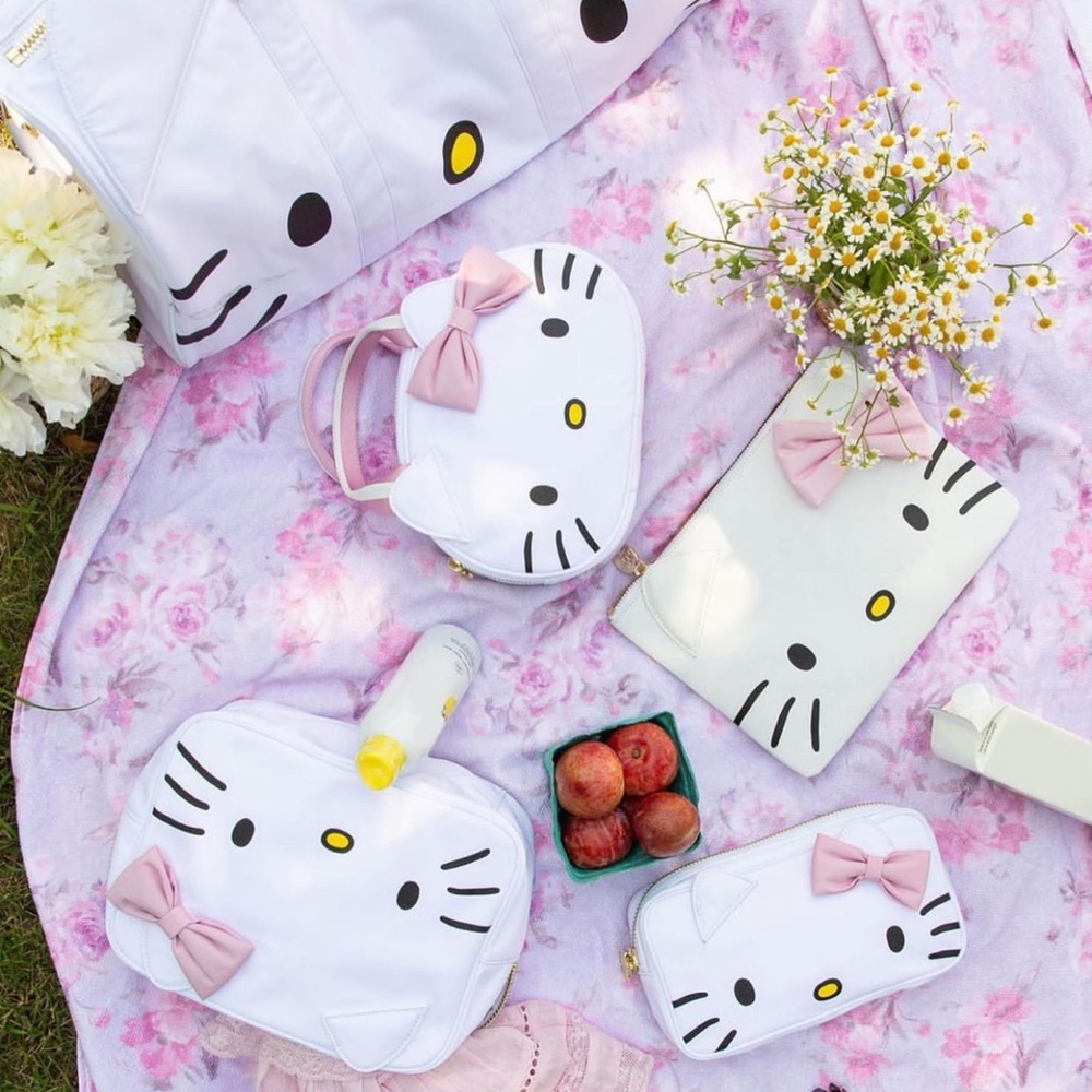 ISO stoney clover lane hello kitty items, any!